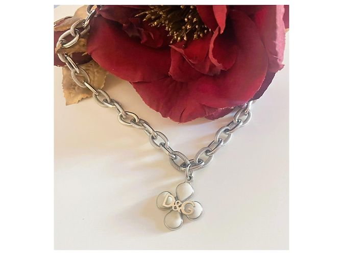 Bellissimo collier DOLCE & GABBANA con fiore con pietre bianche e logo Argento Bianco - vista 4
