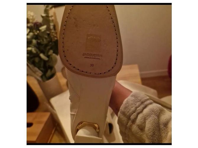 Jacquemus Les Carrés Ronds Lederstiefel Creme Roh - Ansicht 8