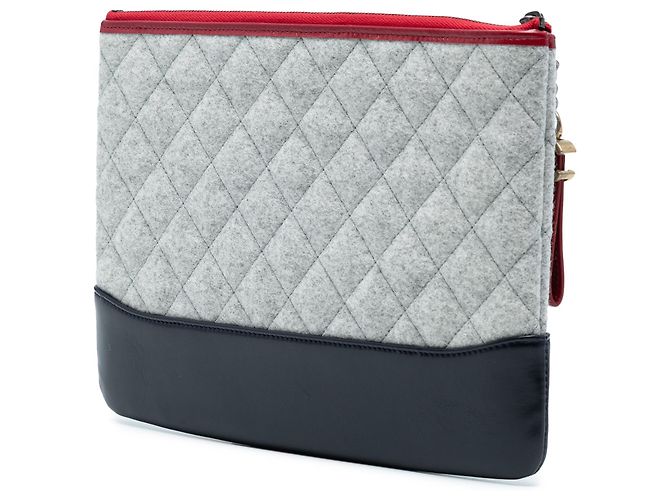 Clutch Gabrielle O em lã e couro de bezerro cinza acolchoada da Chanel Marrom - vista 2