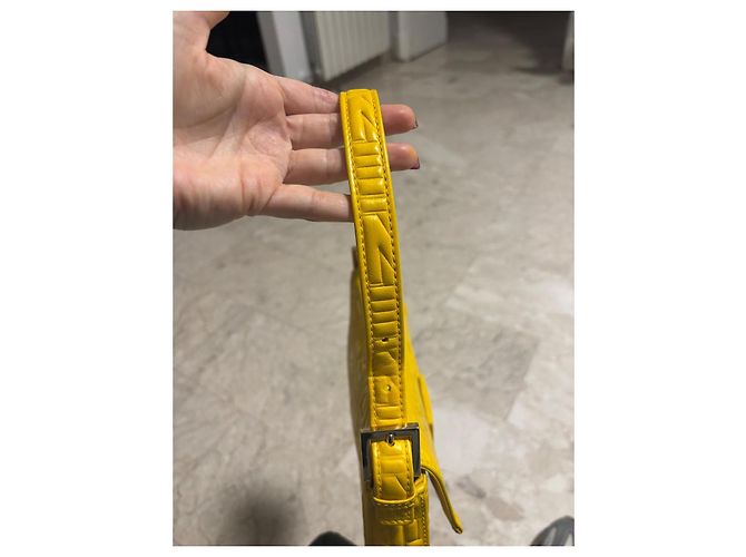 Borsa a mano Fendi Baguette in pelle gialla Giallo - vista 15