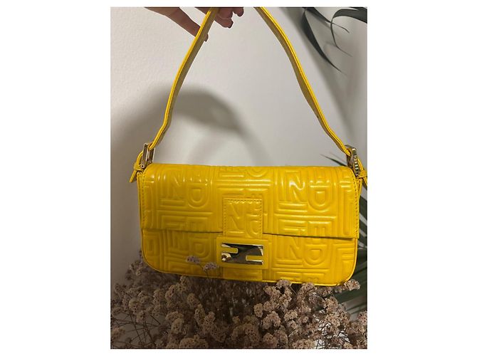 Borsa a mano Fendi Baguette in pelle gialla Giallo - vista 5