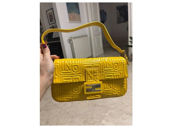 Borsa a mano Fendi Baguette in pelle gialla Giallo - vista 7