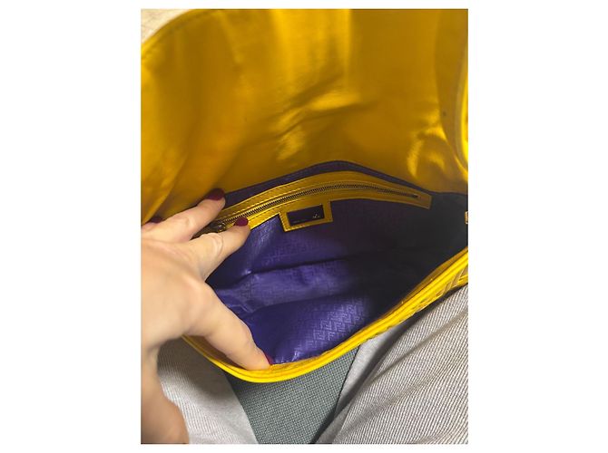 Borsa a mano Fendi Baguette in pelle gialla Giallo - vista 9
