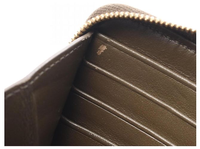 Céline Gran billetera con cremallera C Charm de Celine Caqui - vista 6