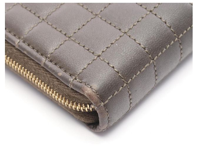 Céline Gran billetera con cremallera C Charm de Celine Caqui - vista 7