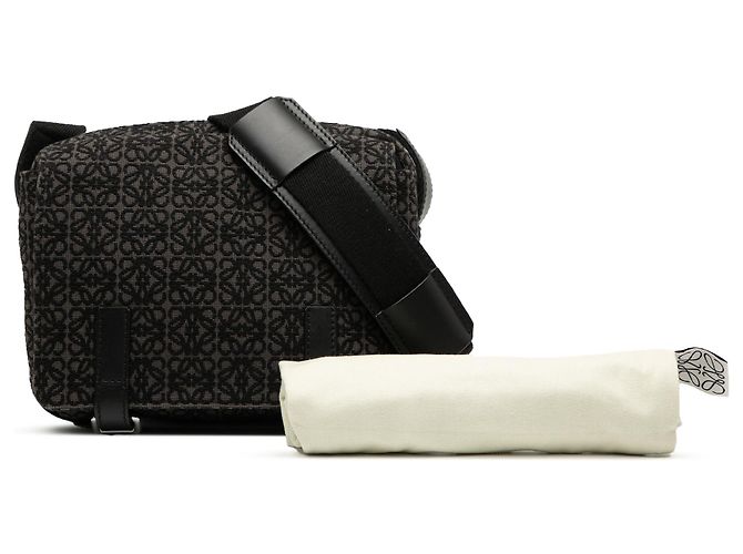 LOEWE Borsa Messenger Militare in Tela Anagram XS Nera Nero - vista 8