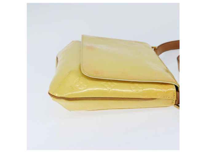 Borsa Louis Vuitton Thompson Street Monogram Vernis Media Giallo - vista 4