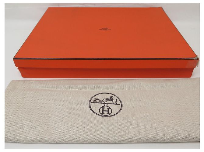 Hermès MALLETTA HERMES 57 IN CUOIO EPSOM NERO PER MACBOOK - vista 17