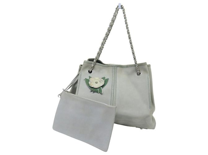 BOLSA DE MÃO CHANEL BOLSA DE COMPRAS CAMÉLIA COURO SUEDE CINZA BOLSA TOTE - vista 2