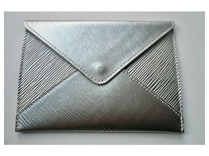 LOUIS VUITTON Pochette in pelle Epi ARGENTO COME NUOVO - vista 2