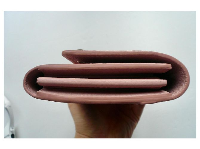 LOUIS VUITTON Capucines Grained Leather Wallet Pink Almost New Condition - view 9