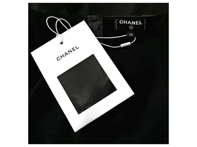 Grau CC Logo Devore Kristall Haltertop Chanel Pre Fall 2022 - Ansicht 9