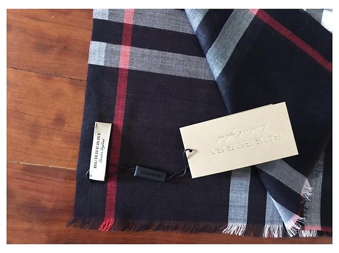 Stola Burberry in lana e seta nera Nero - vista 6