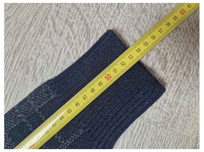 Sandro Karomuster Pullover aus Wolle und Kaschmir V-Ausschnitt Marineblau Dunkelgrün - Ansicht 10