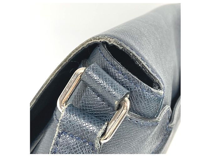 Borsa a tracolla Roman MM in Taiga di Louis Vuitton Blu navy - vista 10