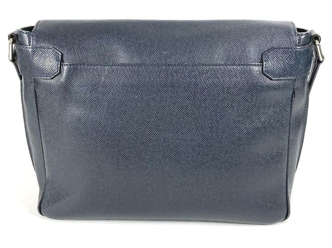 Borsa a tracolla Roman MM in Taiga di Louis Vuitton Blu navy - vista 2