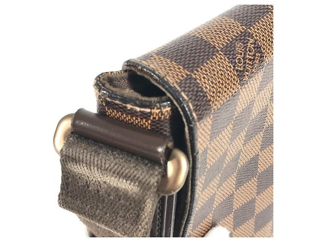 Borsa a spalla Louis Vuitton Damier District PM con patta Marrone Damier ebene - vista 10
