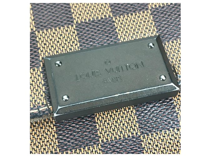 Borsa a spalla Louis Vuitton Damier District PM con patta Marrone Damier ebene - vista 17