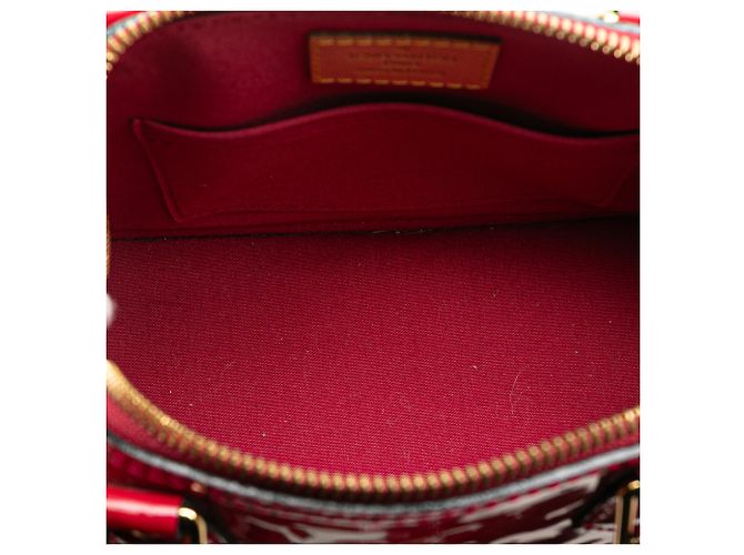 Louis Vuitton Alma BB en Vernis Monogram Rojo Roja - vista 4