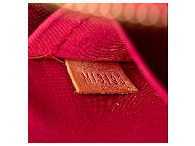 Louis Vuitton Alma BB en Vernis Monogram Rojo Roja - vista 6