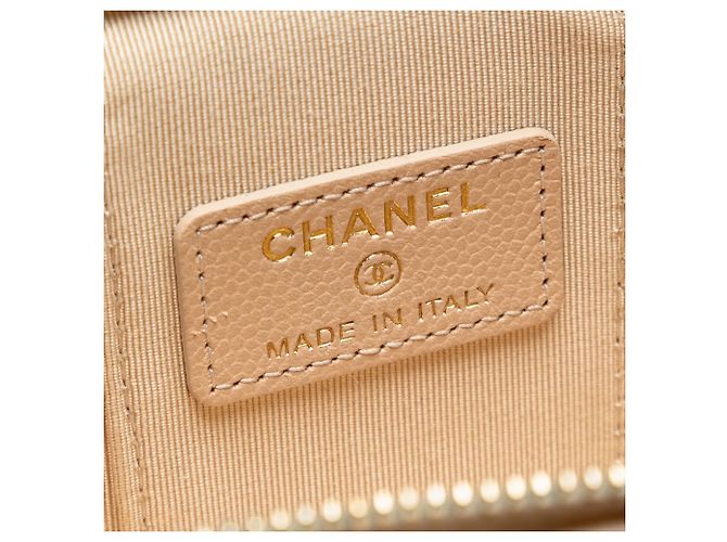 Chanel Mini Vanity Case in Caviar Iridescente Marrone con Catena e Perla in Alto Beige - vista 5