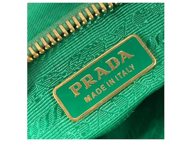 Pochette per trucco in nylon verde Prada - vista 16