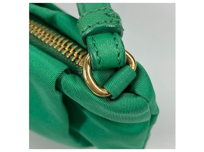Pochette per trucco in nylon verde Prada - vista 9