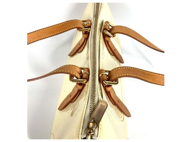 Borsa a Spalla Rosewood Avenue in Monogram Vernis Louis Vuitton Bianco - vista 7