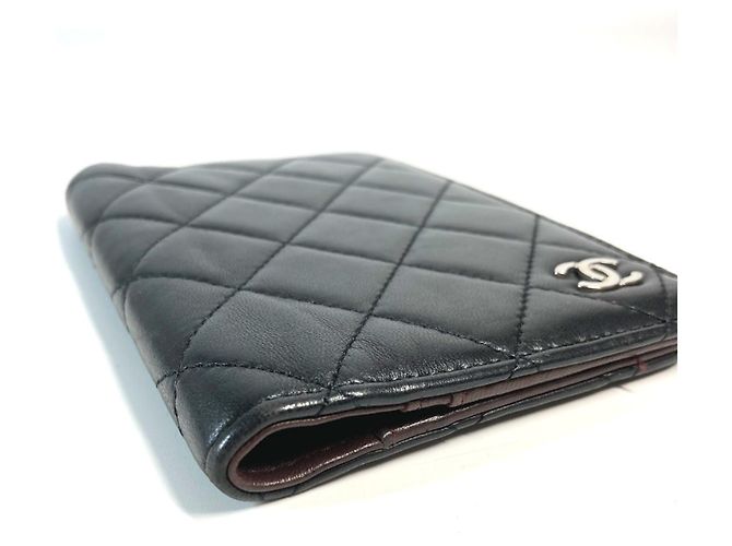 Capa de passaporte acolchoada com logo CC da Chanel Preto - vista 6
