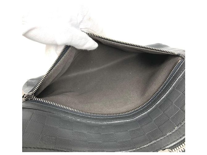 Borsa Louis Vuitton Damier Infini Calypso MM Nero - vista 15