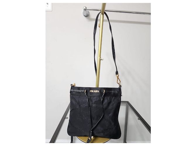 Autre Marque Borsa a tracolla in nylon Tessuto nera di Prada Nero - vista 12