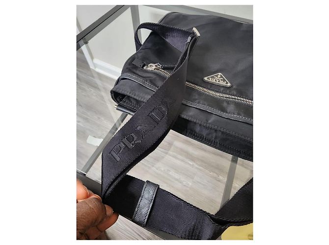 Borsa a tracolla/spalla in nylon Saffiano nera di Prada Nero - vista 13