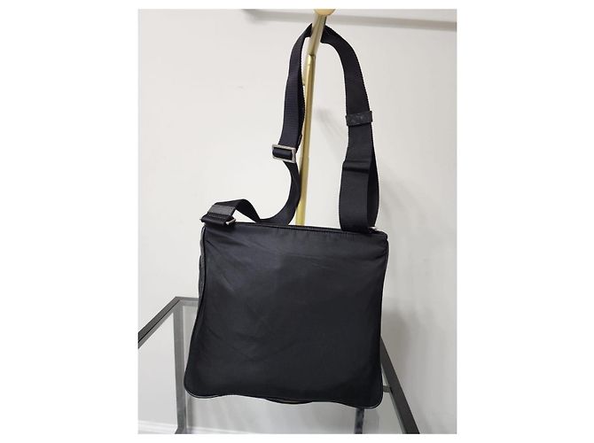 Borsa a tracolla/spalla in nylon Saffiano nera di Prada Nero - vista 3