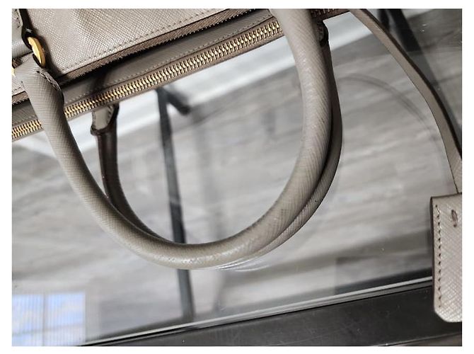 PRADA Große Doppelreißverschluss Tote Bag Saffiano Lux Bicolor Beige - Ansicht 15