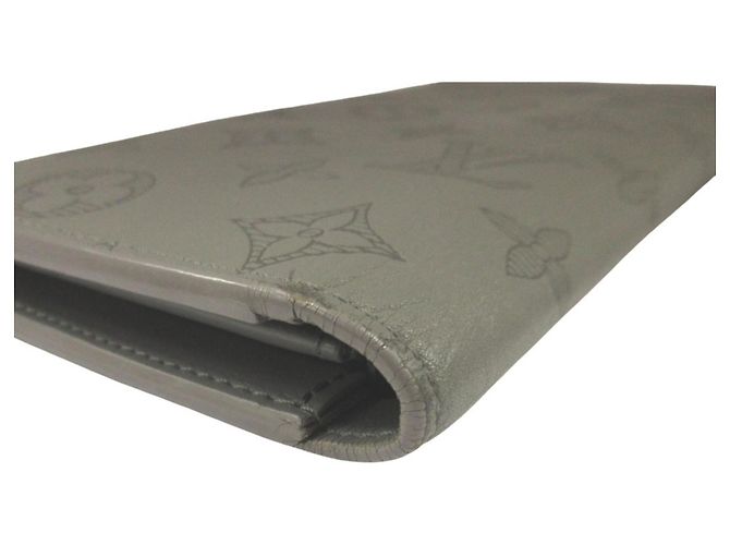 Cartera Bifold Larga Brazza Monogram Shadow de Louis Vuitton Castaño - vista 6