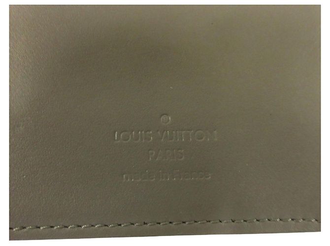 Cartera Bifold Larga Brazza Monogram Shadow de Louis Vuitton Castaño - vista 7