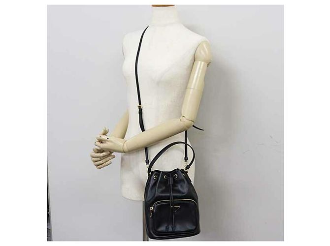Saffiano Borsa a secchiello Duet di Prada in pelle di vitello nera Nero - vista 5