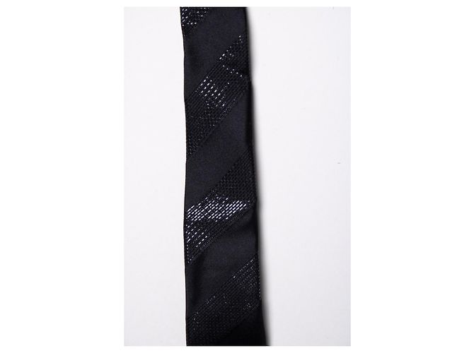 Cravatta lucida nera a righe diagonali Saint Laurent Nero - vista 2