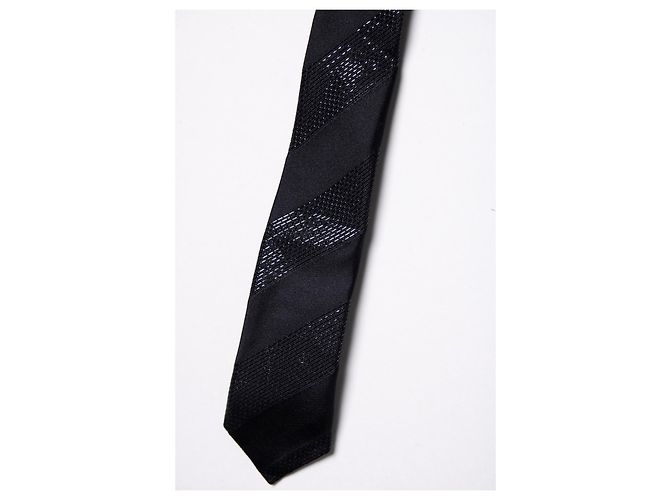 Cravatta lucida nera a righe diagonali Saint Laurent Nero - vista 4
