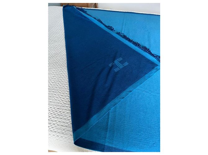 Plaid Hermès en cachemire bleu 200x150 - vue 6