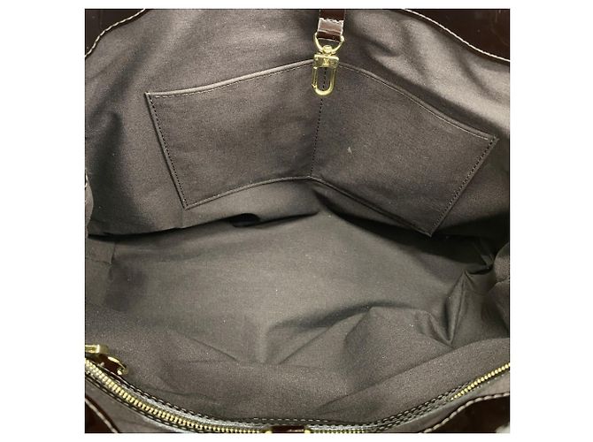 Borsa Tote Vernis Wilshire MM di Louis Vuitton Bordò - vista 4