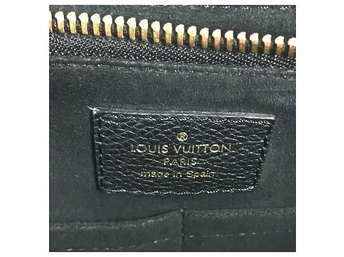 Borsa a Spalla Surenne MM in Monogramma Empreinte Louis Vuitton Nero - vista 13