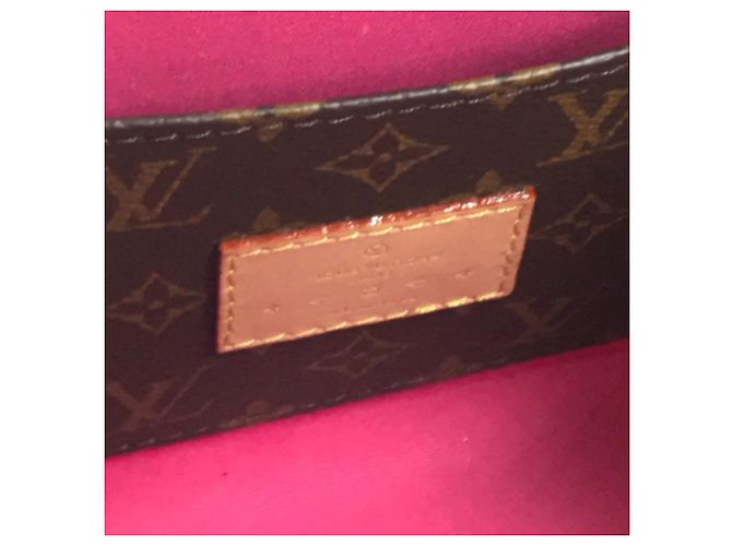 Borsa PM Louis Vuitton Monogram Vernis LV Remix Rosa - vista 14