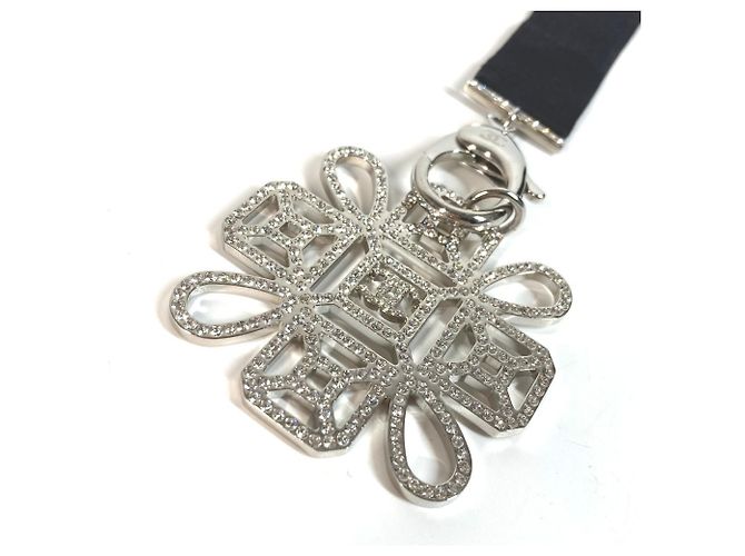 Collana in strass Chanel CC Coco Mark Nero - vista 5