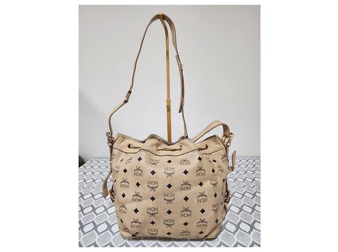 Borsa a secchiello in pelle Visetos MCM beige con coulisse - vista 4