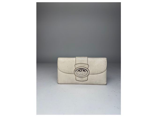 Vintage Dior CD Leather Wallet White - view 11