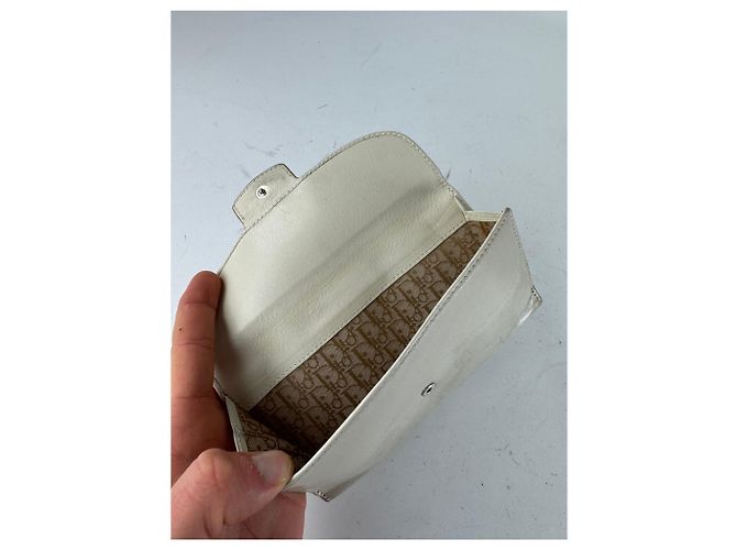 Vintage Dior CD Leather Wallet White - view 3