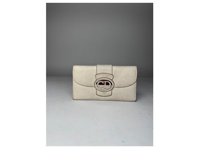 Vintage Dior CD Leather Wallet White - view 6