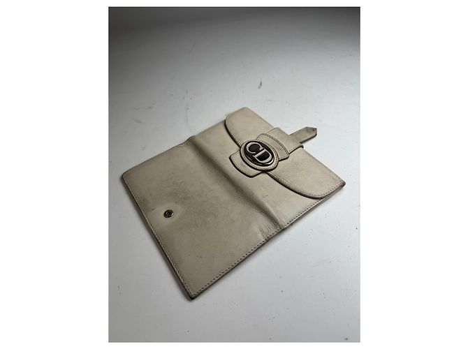 Vintage Dior CD Leather Wallet White - view 8