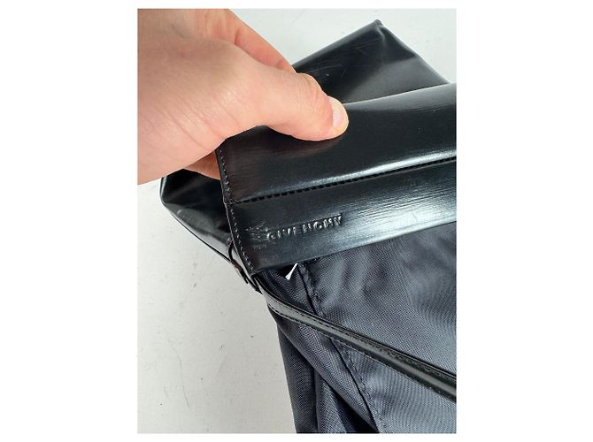 Vintage Givenchy Handtasche aus lackiertem Leder schwarz - Ansicht 4